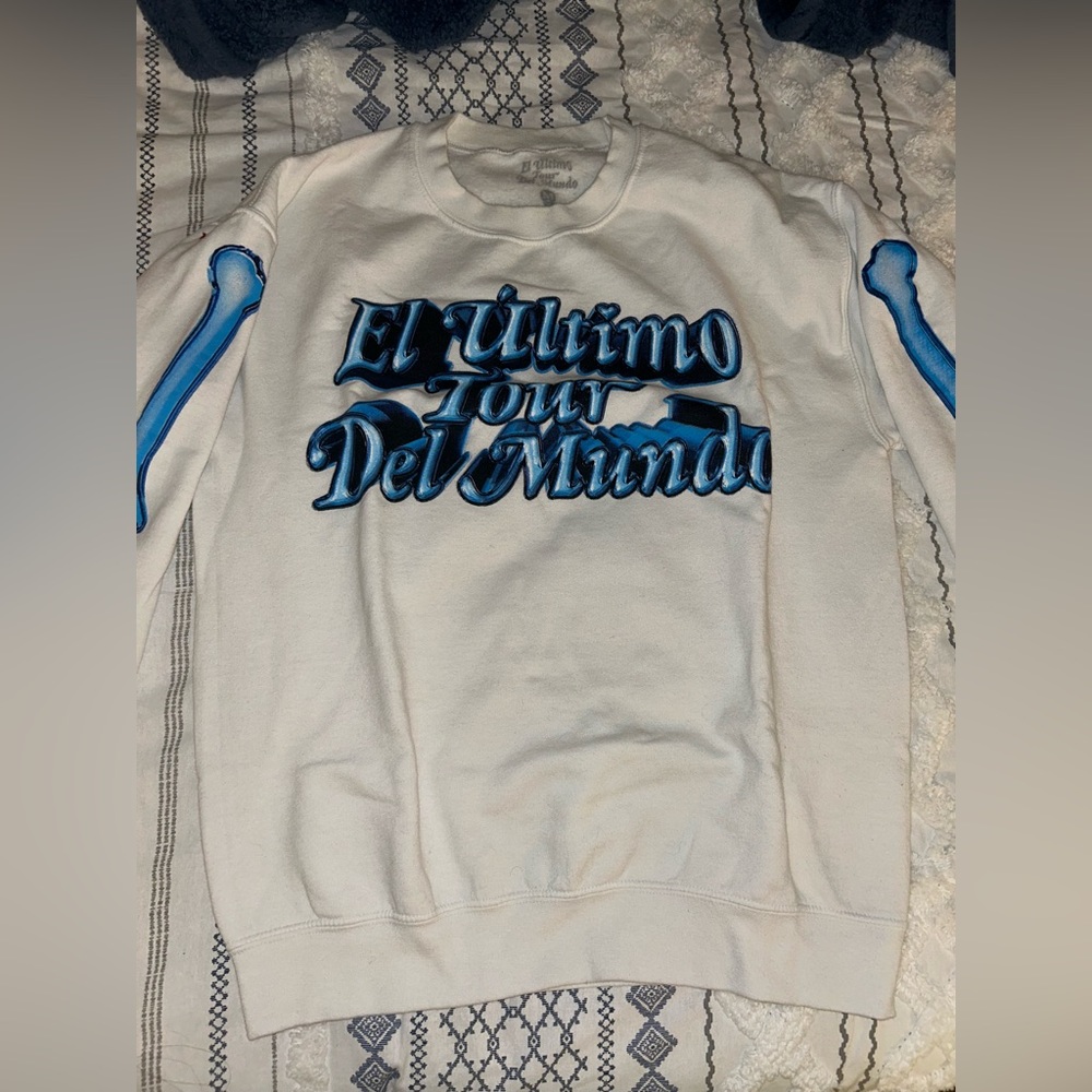 Bad Bunny- El Último Tour Del Mundo official concert merch sweatshirt